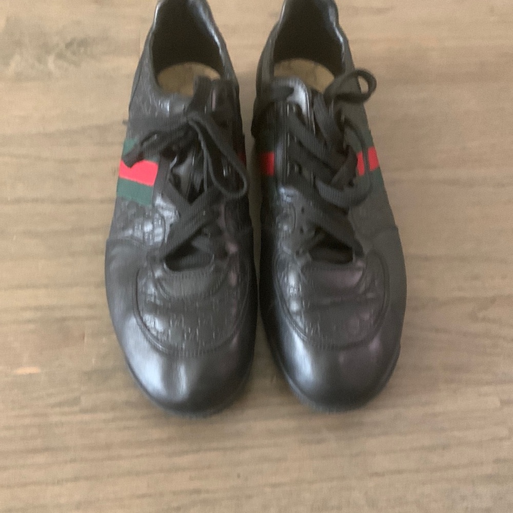 Shoe is slightly worn in good condition vintage Gucci